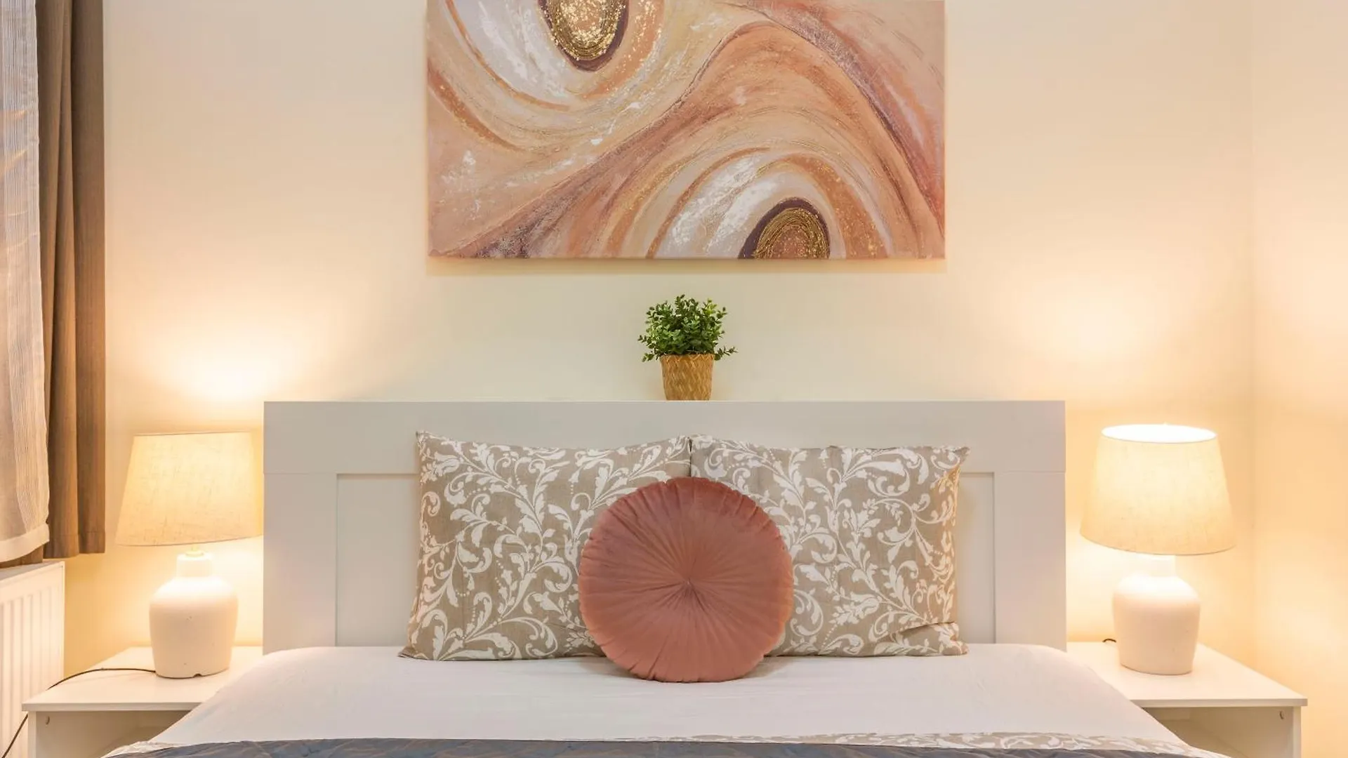Apartment Spacious Bajcsy Residence In The Heart Of Budapest